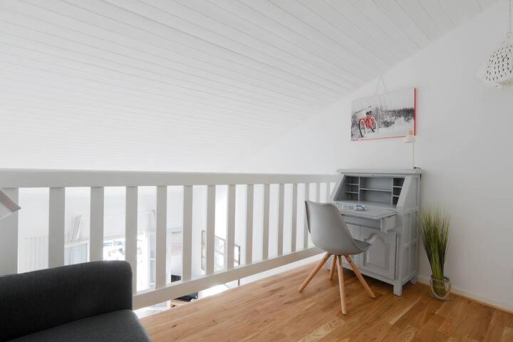 Appartement Sur L'Ilot De St Martin Au Centre Du Port Vue Exceptionnelle ! à Saint-Martin-de-Ré Extérieur photo