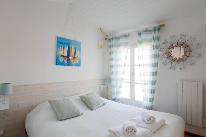 Appartement Sur L'Ilot De St Martin Au Centre Du Port Vue Exceptionnelle ! à Saint-Martin-de-Ré Extérieur photo